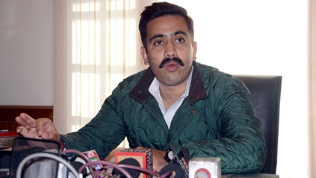 लोक निर्माण मंत्री विक्रमादित्य सिंह 18-19 नवंबर को चम्बा दौरे पर, चौगान में क्रिकेट प्रतियोगिता के समापन समारोह में रहेंगे मुख्य अतिथि Vikramaditya-Singh Dalhousie visit