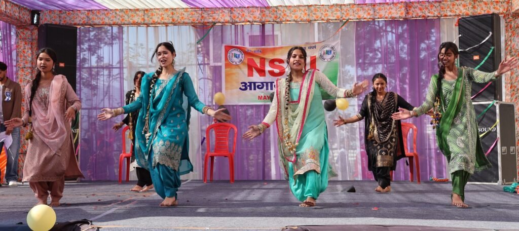 युवाओं को नशे से दूर रखना देश और प्रदेश के विकास के लिए जरूरी: डॉ. शांडिल 2 agaz 2025 solan drug free youth shandil3