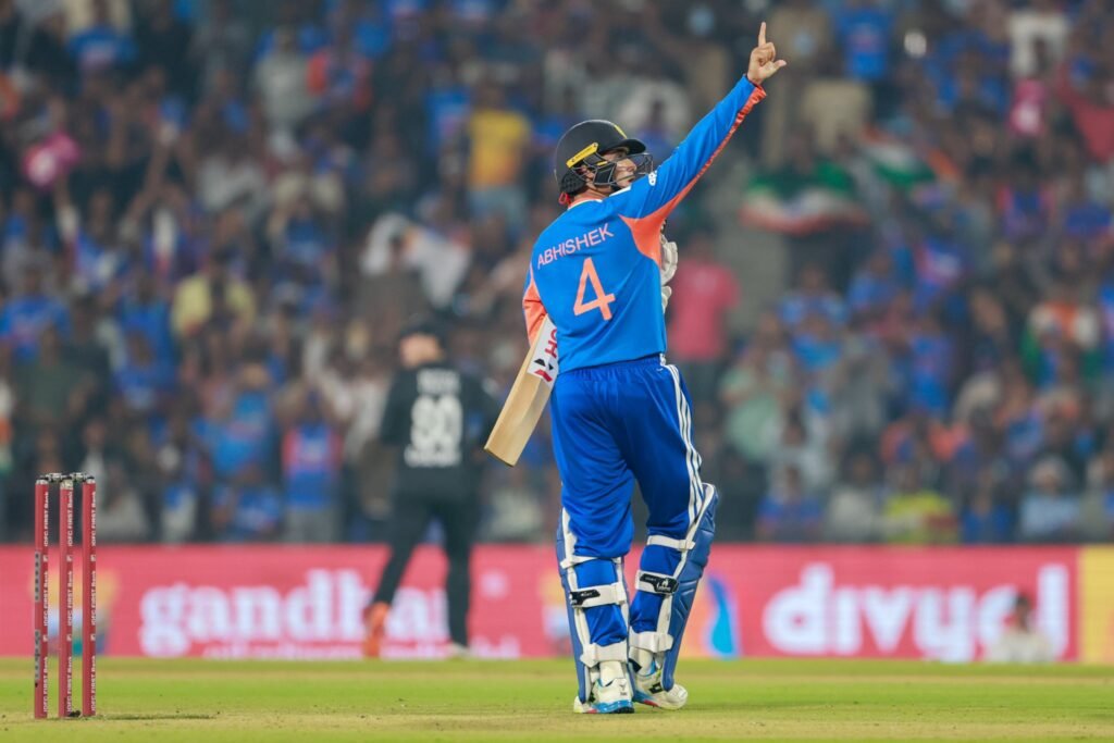 IND vs NZ: नागपुर में ‘अभिषेक’ का तूफान; भारत ने न्यूजीलैंड को 48 रनों से रौंदा IND vs NZ: नागपुर में 'अभिषेक' का तूफान; भारत ने न्यूजीलैंड को 48 रनों से रौंदा