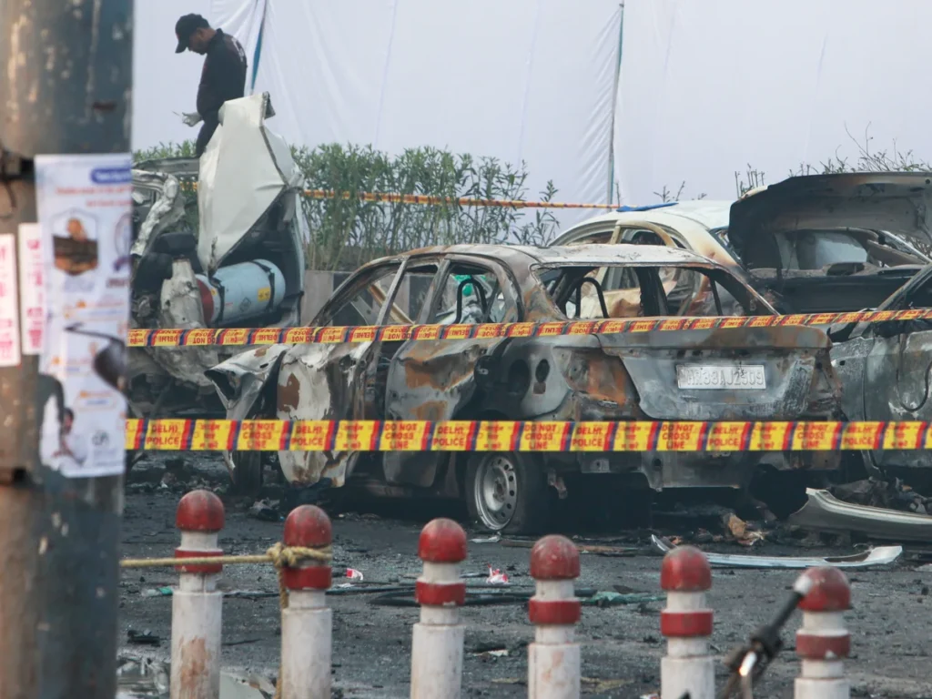 दिल्ली में लश्कर के आतंकी हमले का अलर्ट! दिल्ली में लश्कर के आतंकी हमले का अलर्ट!